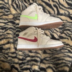 NIKE AIR JORDAN 1 MID UTL (GS)